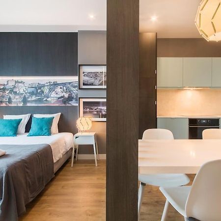 447 Gale Apartment Wifi, Parking 포르투 외부 사진